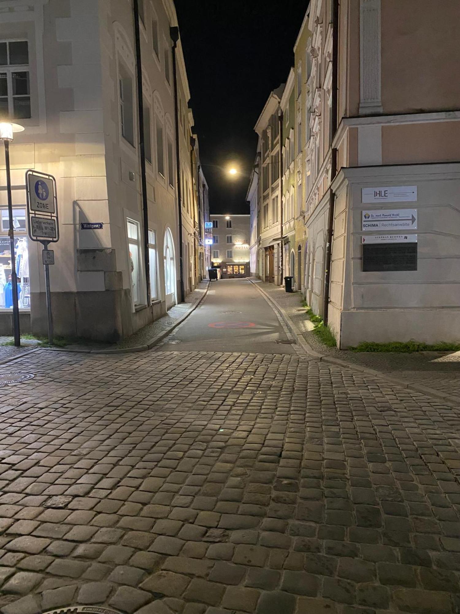 Ferienwohnung Penthouse - Zentral Und Genial Passau Exterior foto